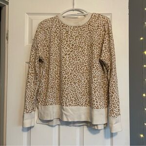 GUC Women’s size M cheetah sweater